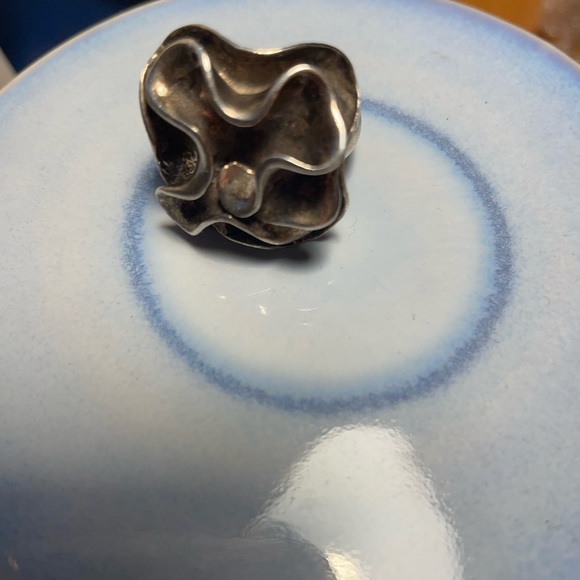 Silpada Sterling Silver Rosette Ring - Picture 2 of 3